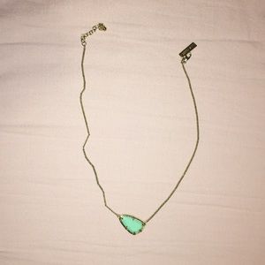 Kendra Scott necklace
